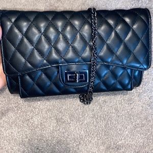 Fashion Nova Crossbody bag
